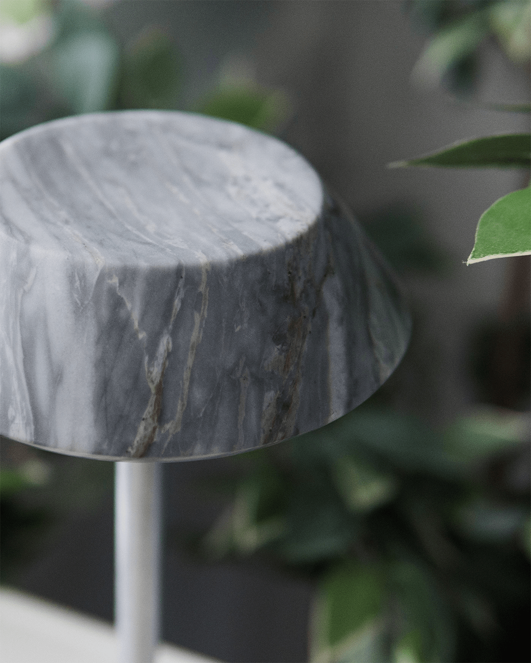Mini Fiore – Elegant Table Lamp