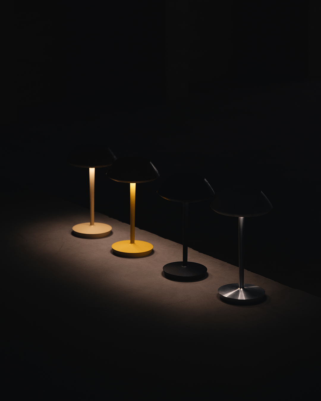 Mini Fiore – Elegant Table Lamp