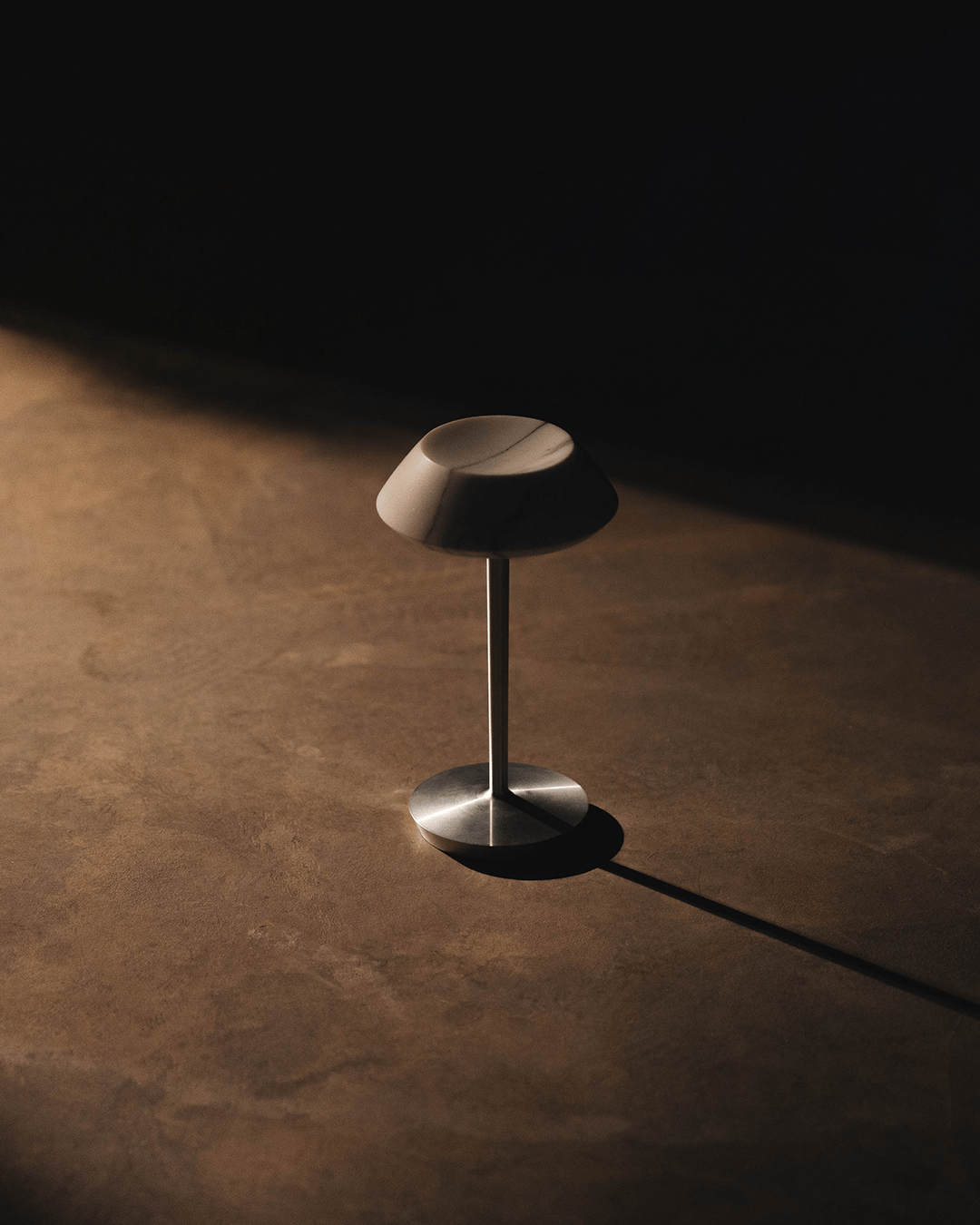 Mini Fiore – Elegant Table Lamp