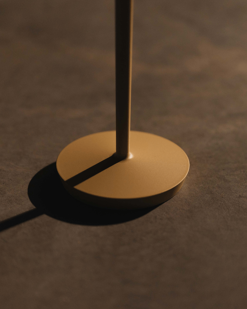 Mini Fiore – Elegant Table Lamp