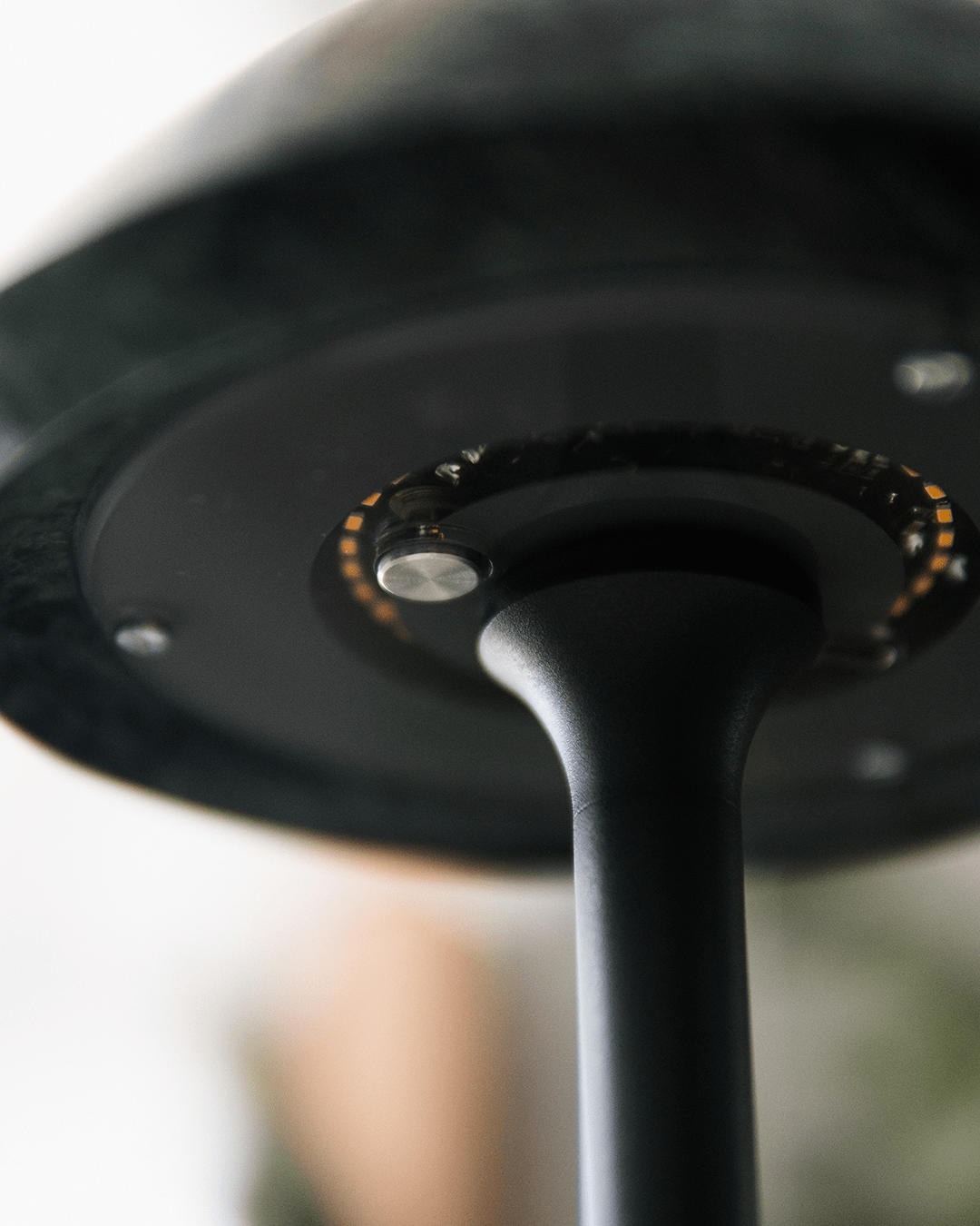 Mini Fiore – Elegant Table Lamp